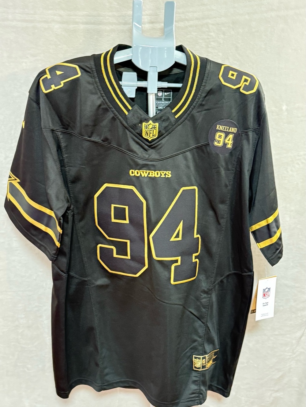 NFL Onfield Kneeland #94 Black and Gold Dallas Cowboys Football Jersey men’s L - Picture 2 of 4
